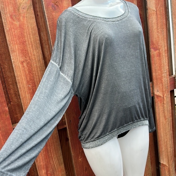 Free For Humanity Long Sleeve Women’s Gray Women's Top Size 8 - Picture 3 of 10